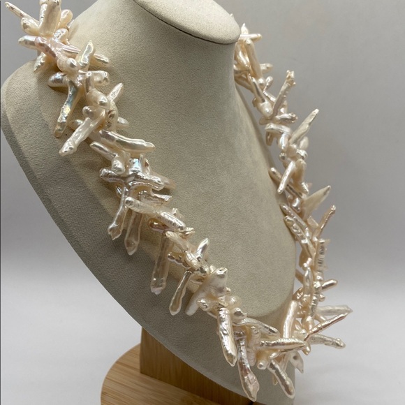 Rare Honora 14K Gold Baroque Cross Shaped Natural Pearl Necklace 20 1/2”L - Picture 3 of 11